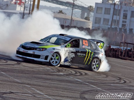 modp_0909_22_o+2009_subaru_impreza_sti+drifting